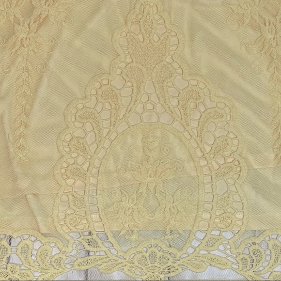 NWT Cato XL light yellow layered lace tank - Picture 2 of 3